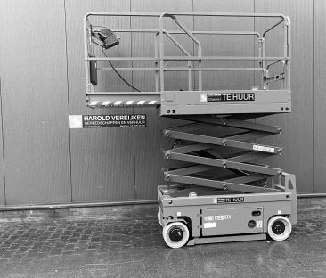 Hoogwerker schaar 8 m werkhoogte 0.70m breed