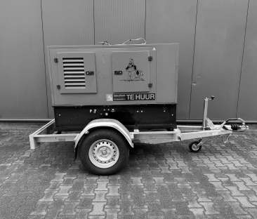 Stroomaggregaat diesel 25 kVA mobiel 16640 (1)